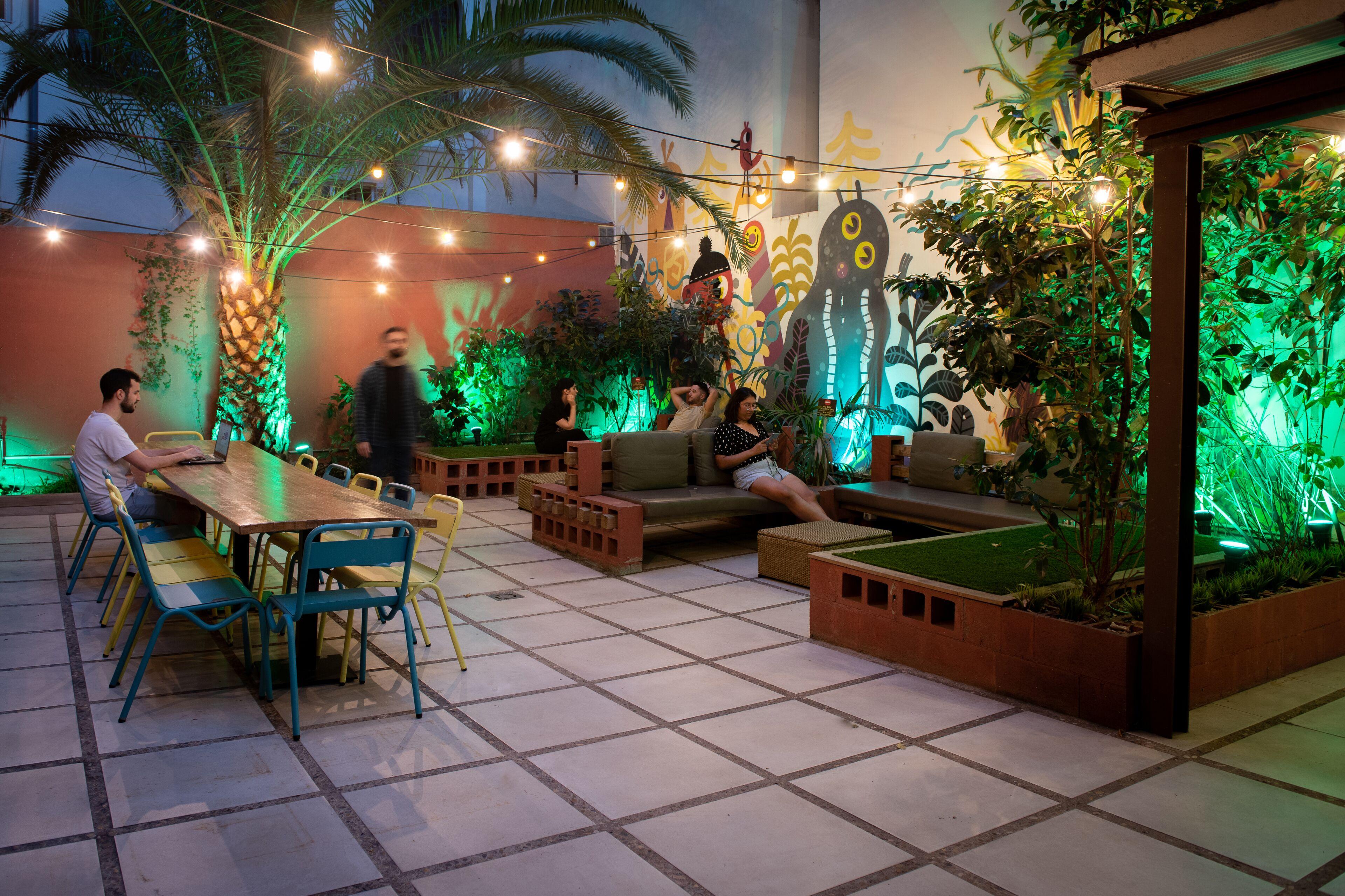 The Loft Hostel Barcelona La Pedrera — Photos 1